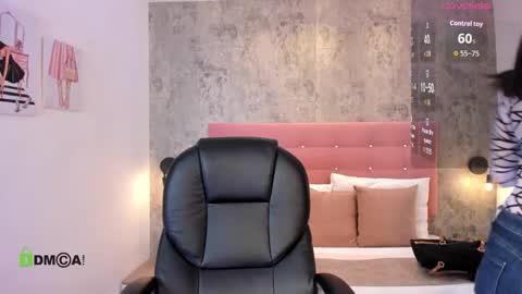 Snapshot of brithanycollins chatting on September 19, 12:50 pm Brithany online show from September 19, 12:50 pm