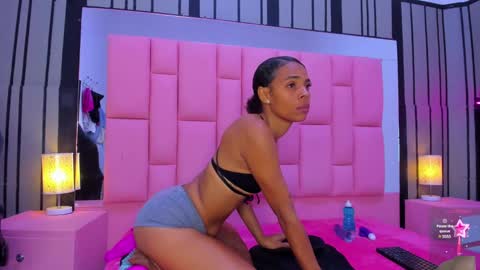 brithanyslim online show from January 3, 7:50 pm