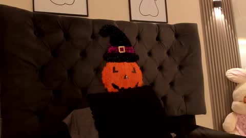 brithanysummer online show from October 22, 8:19 pm