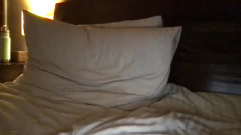 britishlad2019 online show from April 17, 2:03 am