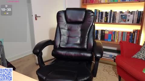 Snapshot of britishpoet chatting on January 3, 1:03 pm Callum online show from January 3, 1:03 pm