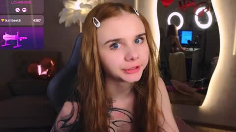 Britney online show from February 8, 12:17 am