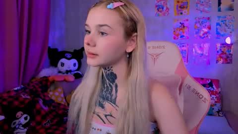 Britney online show from February 22, 7:01 pm