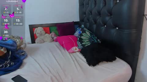 Snapshot of britney_rose13 chatting on January 16, 1:42 am britney rose online show from January 16, 1:42 am