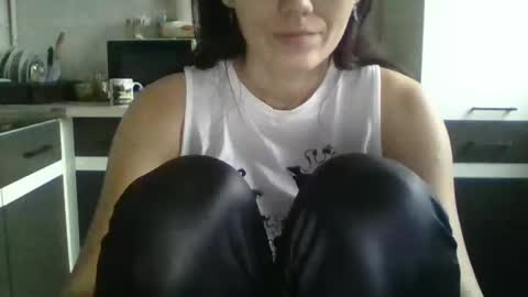 Britney online show from December 16, 1:32 pm