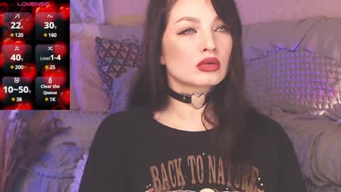Snapshot of britneybarker chatting on December 18, 2:42 am britneybarker online show from December 18, 2:42 am