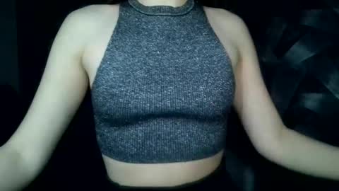 Snapshot of britneykittens chatting on January 5, 11:48 am BritneyKittens online show from January 5, 11:48 am