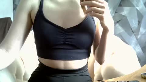 Snapshot of britneykittens chatting on February 28, 5:37 am BritneyKittens online show from February 28, 5:37 am