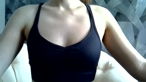 Snapshot of britneykittens chatting on February 28, 9:04 am BritneyKittens online show from February 28, 9:04 am