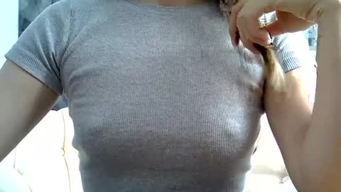 Snapshot of britneykittens chatting on March 8, 7:05 am BritneyKittens online show from March 8, 7:05 am