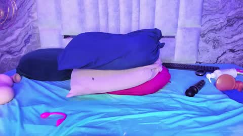 Britney online show from February 8, 5:29 am