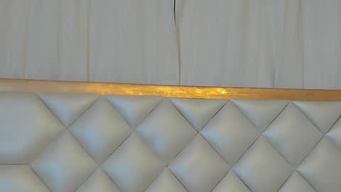 Snapshot of brittany069 chatting on October 22, 2:23 am Brittany online show from October 22, 2:23 am