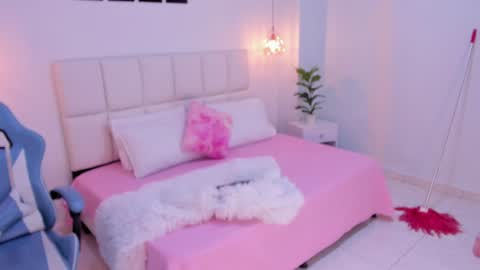   online show from December 17, 6:20 pm