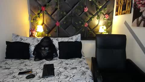 Briyith Gonza online show from November 6, 10:32 pm