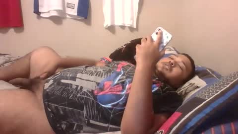 Snapshot of bronxforlife chatting on December 14, 2:12 am bronxforlife online show from December 14, 2:12 am