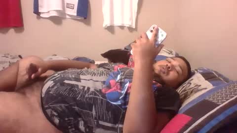 Snapshot of bronxforlife chatting on December 17, 3:28 am bronxforlife online show from December 17, 3:28 am