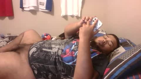 Snapshot of bronxforlife chatting on December 20, 12:19 am bronxforlife online show from December 20, 12:19 am