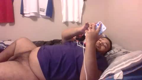 Snapshot of bronxforlife chatting on December 24, 1:27 am bronxforlife online show from December 24, 1:27 am