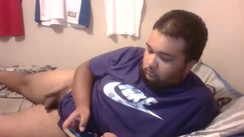 Snapshot of bronxforlife chatting on January 1, 2:09 am bronxforlife online show from January 1, 2:09 am