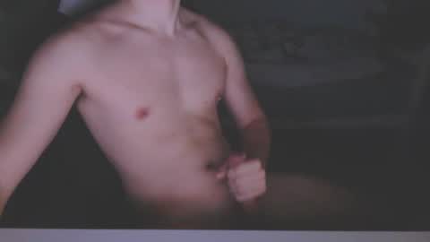 Snapshot of bronzeben chatting on December 3, 8:16 am Ben online show from December 3, 8:16 am