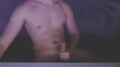 Snapshot of bronzeben chatting on December 11, 11:21 pm Ben online show from December 11, 11:21 pm