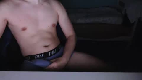 Snapshot of bronzeben chatting on March 3, 7:32 am Ben online show from March 3, 7:32 am