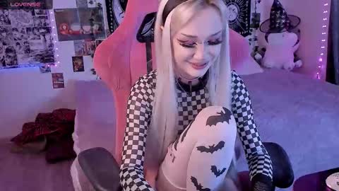 Martha online show from November 2, 9:33 am