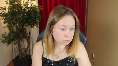 Snapshot of brooke_evans_ chatting on November 11, 8:42 pm Brooke online show from November 11, 8:42 pm