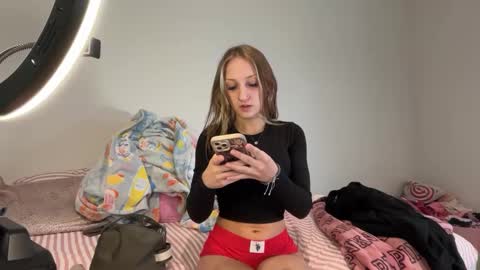 brookepatterson online show from September 9, 6:18 pm