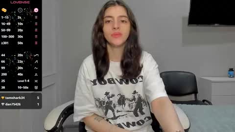 Snapshot of broosnica1 chatting on October 23, 7:29 am broosnica1 online show from October 23, 7:29 am