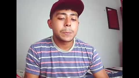 Snapshot of brown1996_ chatting on December 30, 5:02 pm brown1996_ online show from December 30, 5:02 pm