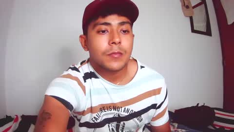 Snapshot of brown1996_ chatting on January 4, 3:50 am brown1996_ online show from January 4, 3:50 am