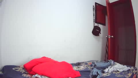 Snapshot of brown1996_ chatting on January 26, 8:03 am brown1996_ online show from January 26, 8:03 am