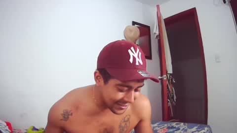 Snapshot of brown1996_ chatting on February 5, 6:13 am brown1996_ online show from February 5, 6:13 am