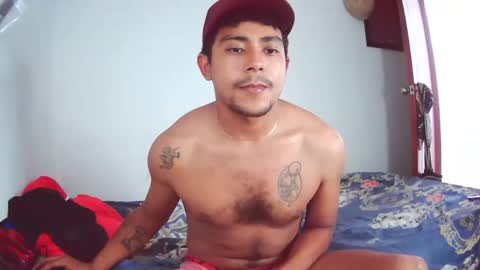 Snapshot of brown1996_ chatting on February 6, 1:54 pm brown1996_ online show from February 6, 1:54 pm