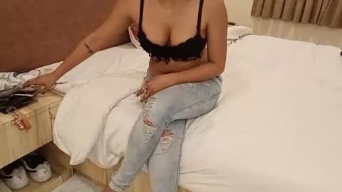 Snapshot of brown_chocolatecouple chatting on March 28, 10:04 am Chocolate couple online show from March 28, 10:04 am