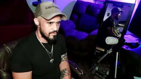 brownboyt online show from June 19, 2:27 am