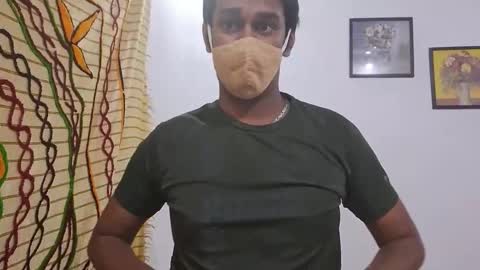 Snapshot of brownguy2505 chatting on January 8, 6:43 pm brownguy2505 online show from January 8, 6:43 pm