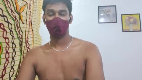 Snapshot of brownguy2505 chatting on February 19, 2:02 pm brownguy2505 online show from February 19, 2:02 pm