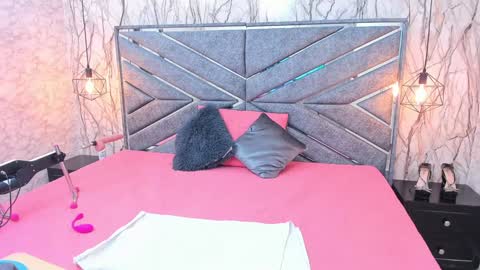 Snapshot of brownie_delicious chatting on December 2, 12:41 am Sara online show from December 2, 12:41 am