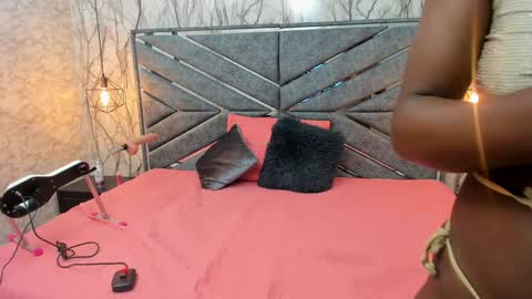 Snapshot of brownie_delicious chatting on December 10, 8:38 pm Sara online show from December 10, 8:38 pm