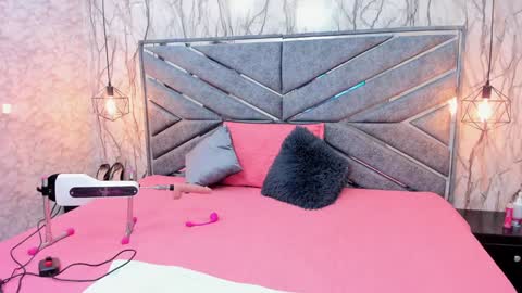 Snapshot of brownie_delicious chatting on December 12, 9:26 pm Sara online show from December 12, 9:26 pm