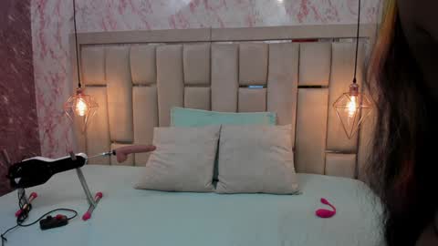 Snapshot of brownie_delicious chatting on December 19, 10:32 pm Sara online show from December 19, 10:32 pm