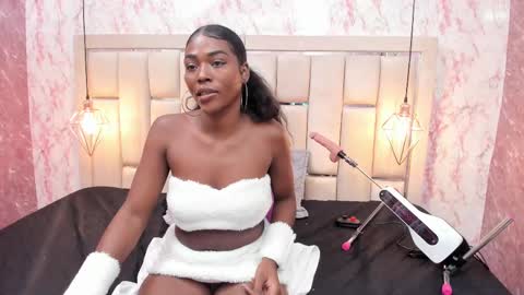 Snapshot of brownie_delicious chatting on February 14, 1:13 am Sara online show from February 14, 1:13 am