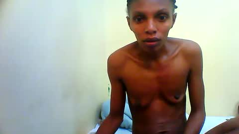 Snapshot of brownminaj_ chatting on February 27, 6:02 am brownminaj_ online show from February 27, 6:02 am