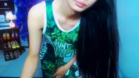 Snapshot of brownsausageroberta chatting on December 15, 3:24 am Roberta GODDESS OF PLEASURE AND SEXUALDESIRE online show from December 15, 3:24 am