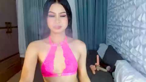 Snapshot of brownsausageroberta chatting on February 3, 10:14 am Roberta GODDESS OF PLEASURE AND SEXUALDESIRE online show from February 3, 10:14 am