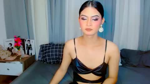 Snapshot of brownsausageroberta chatting on September 11, 5:29 am Roberta GODDESS OF PLEASURE AND SEXUALDESIRE online show from September 11, 5:29 am