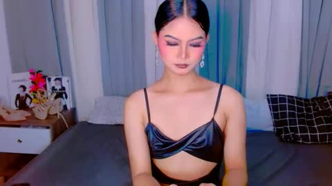 Snapshot of brownsausageroberta chatting on September 19, 9:54 am Roberta GODDESS OF PLEASURE AND SEXUALDESIRE online show from September 19, 9:54 am