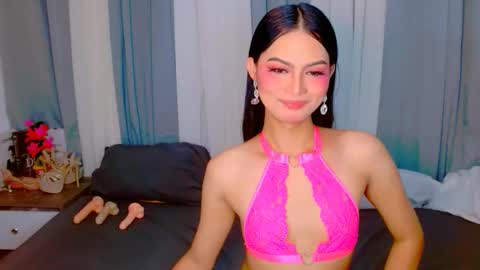 Snapshot of brownsausageroberta chatting on October 7, 2:03 pm Roberta GODDESS OF PLEASURE AND SEXUALDESIRE online show from October 7, 2:03 pm